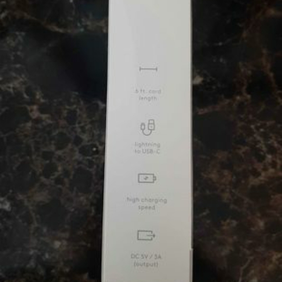 IPhone charger - Picture 2 of 3